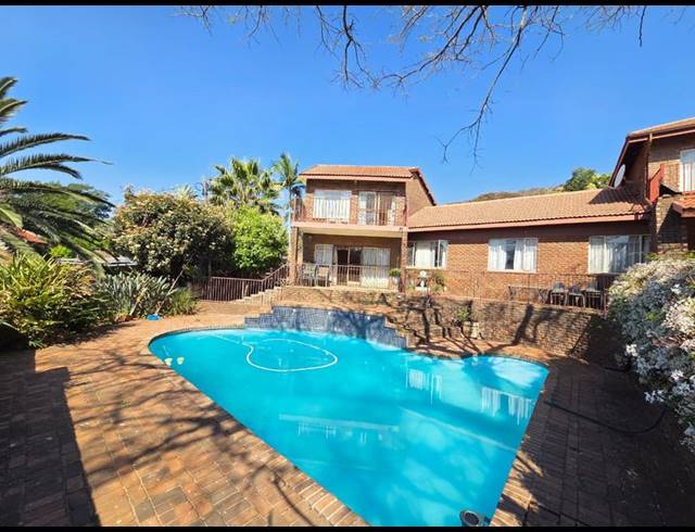 5 BEDROOM HOUSE FOR SALE IN MAGALIESKRUIN